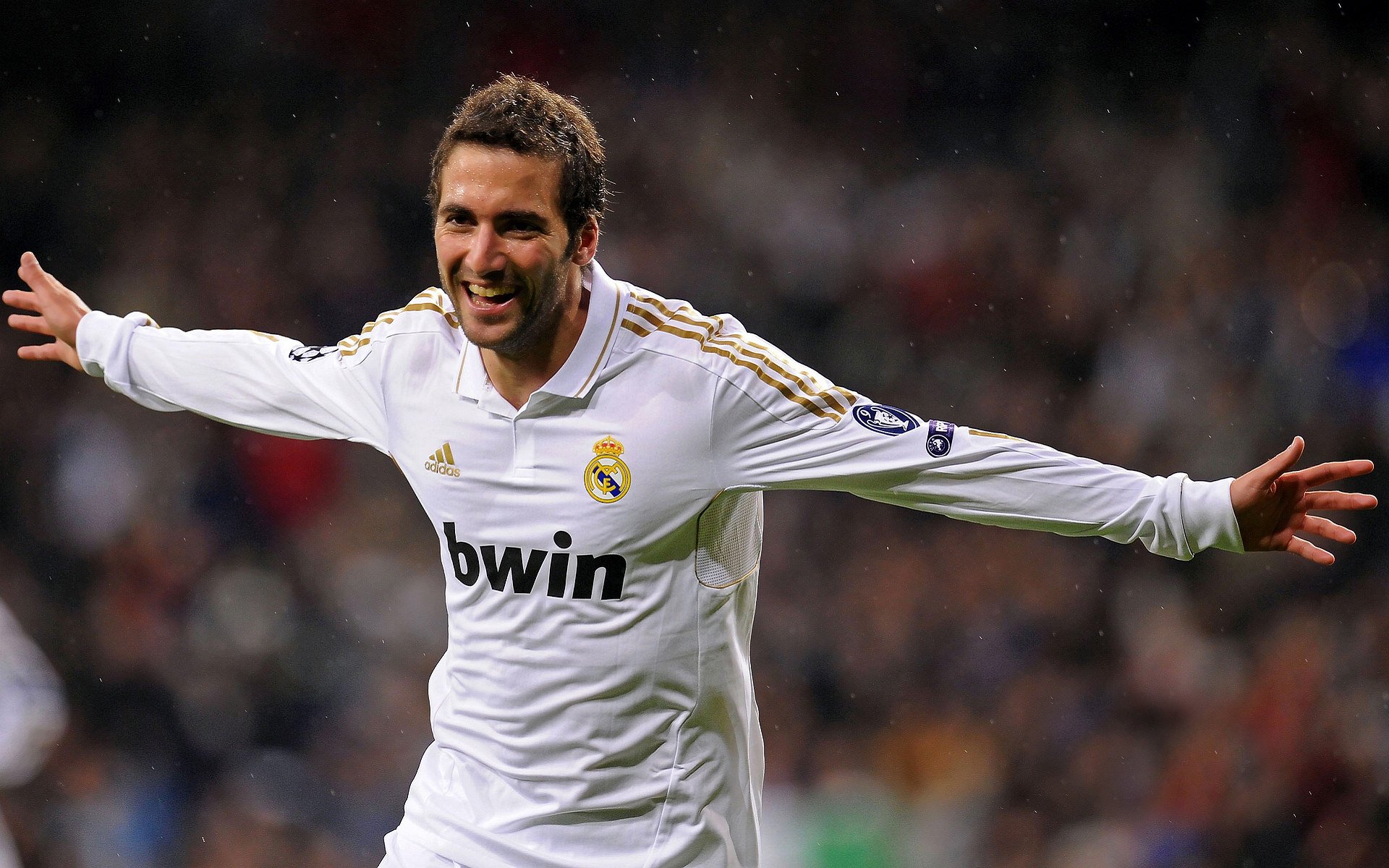 南特官方宣布引进中场新援,提升球队实力,南特是什么意思